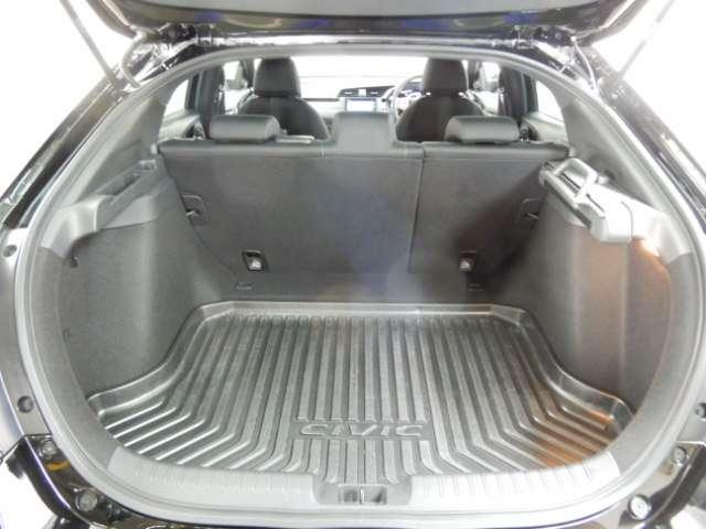 ハッチバック ホンダセンシング ホンダセンシング ターボ車 メモリーナビ リアカメラ フルセグTV LEDヘッドライト 純正アルミホイール エンジンプッシュスタート ドライブレコーダー(6枚目)