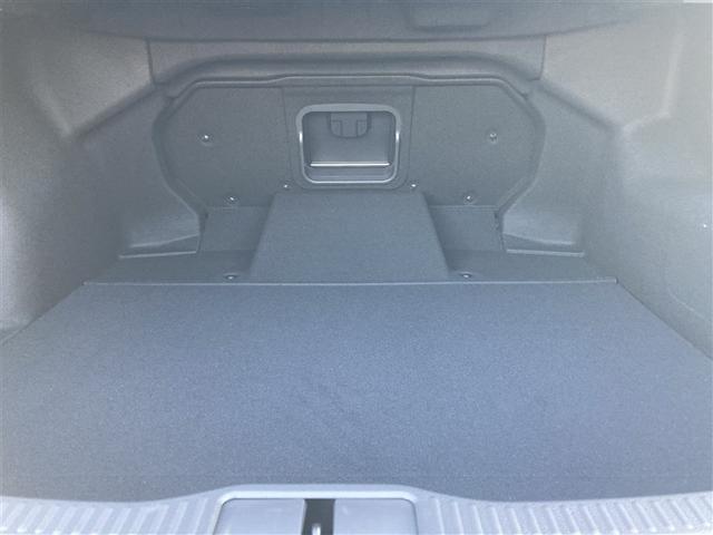 クラウンクロスオーバー ＲＳアドバンスド　展示・試乗車　ワンオーナー　記録簿　衝突被害軽減システム　アイドリングストップ　横滑り防止機能　メモリーナビ　フルセグ　ミュージックプレイヤー接続可　バックカメラ　革シート　スマートキー　キーレス（11枚目）