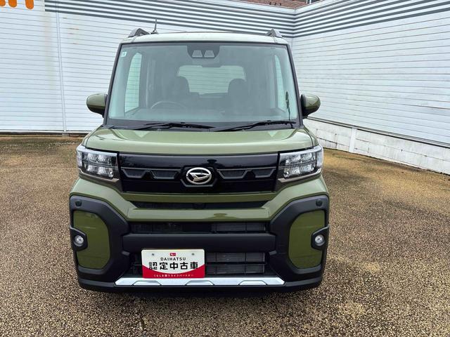 タント ファンクロス　インパネシフト　プッシュスタートスイッチ　電子カードキー　電動パーキングブレーキ　ディスプレイオーディオ　アルミホイール　両側オートドア　レーンキープアシスト　衝突軽減システム　ＡＢＳ（3枚目）