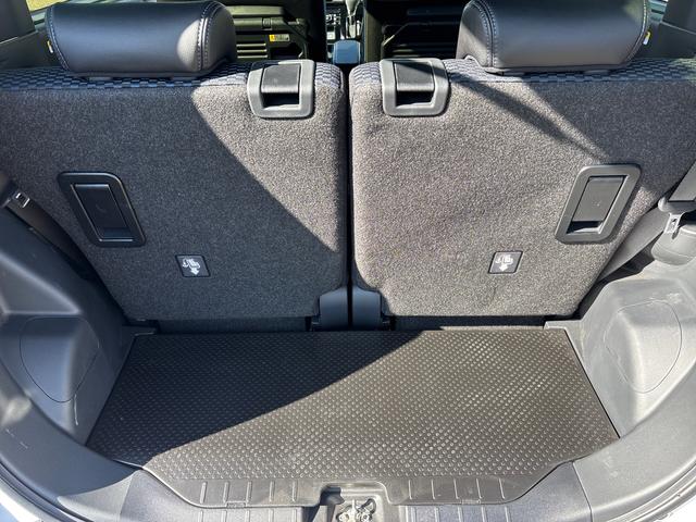 タント カスタムＸ　インパネシフト　プッシュスタートスイッチ　電子カードキー　電動パーキングブレーキ　衝突被害軽減システム　アルミホイール　ＡＢＳ（18枚目）