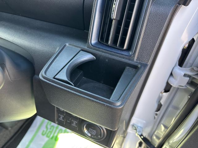 タント カスタムＸ　インパネシフト　プッシュスタートスイッチ　電子カードキー　電動パーキングブレーキ　衝突被害軽減システム　アルミホイール　ＡＢＳ（30枚目）