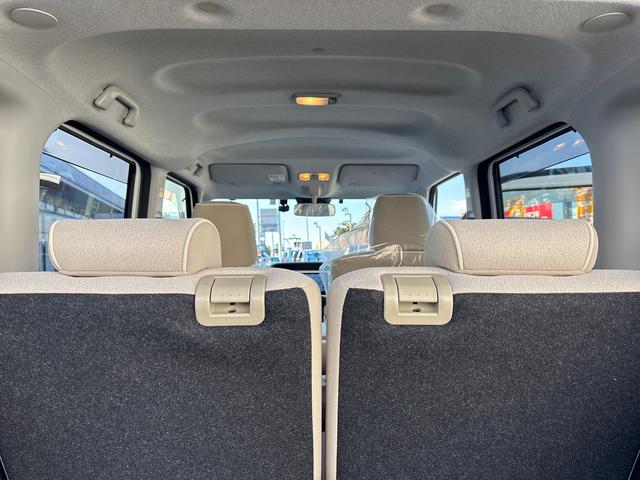 ムーヴキャンバス Xメイクアップリミテッド SAIII インパネシフト プッシュスタートスイッチ 電子カードキー カーナビ 左右パワースライドドア 衝突被害軽減システム ABS(12枚目)