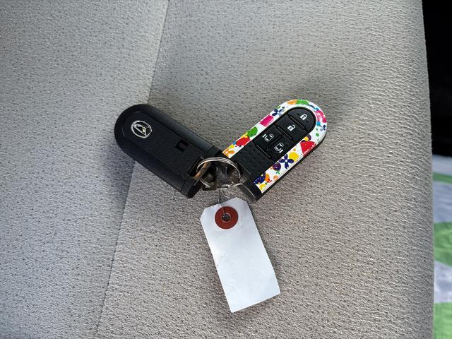 ムーヴキャンバス Xメイクアップリミテッド SAIII インパネシフト プッシュスタートスイッチ 電子カードキー カーナビ 左右パワースライドドア 衝突被害軽減システム ABS(30枚目)