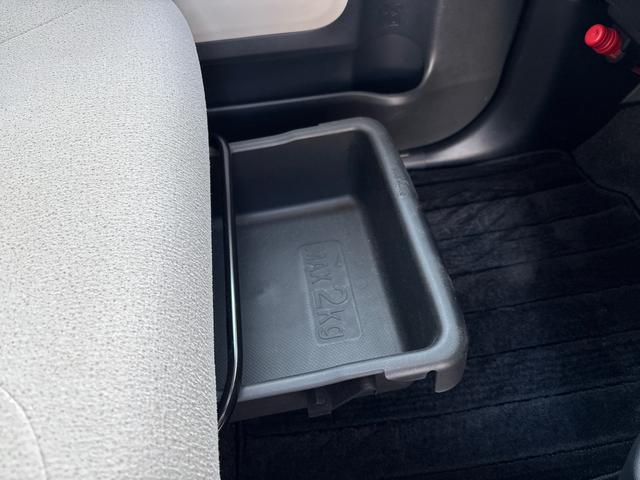 ムーヴキャンバス Xメイクアップリミテッド SAIII インパネシフト プッシュスタートスイッチ 電子カードキー カーナビ 左右パワースライドドア 衝突被害軽減システム ABS(36枚目)