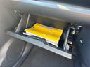 グローブボックスの写真です