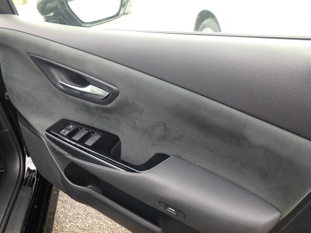 クラウンハイブリッド Ｓ　エレガンススタイル　前後ドライブレコーダー　ＥＴＣ　ナビ　バックカメラ　ＬＥＤヘッドライト　ブレーキサポート　レーンサポート　ソナー　クルーズコントロール　ハンドルシフト　Ｒシートヒーター　オートマチックハイビーム（33枚目）