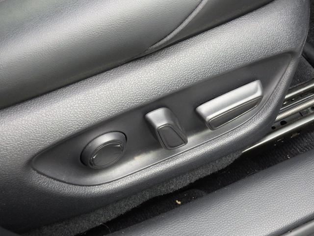 クラウンハイブリッド Ｓ　エレガンススタイル　前後ドライブレコーダー　ＥＴＣ　ナビ　バックカメラ　ＬＥＤヘッドライト　ブレーキサポート　レーンサポート　ソナー　クルーズコントロール　ハンドルシフト　Ｒシートヒーター　オートマチックハイビーム（39枚目）