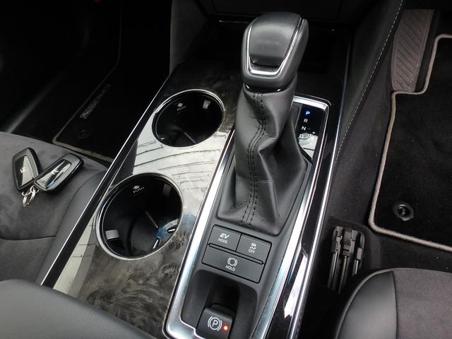 クラウンハイブリッド Ｓ　エレガンススタイル　前後ドライブレコーダー　ＥＴＣ　ナビ　バックカメラ　ＬＥＤヘッドライト　ブレーキサポート　レーンサポート　ソナー　クルーズコントロール　ハンドルシフト　Ｒシートヒーター　オートマチックハイビーム（58枚目）