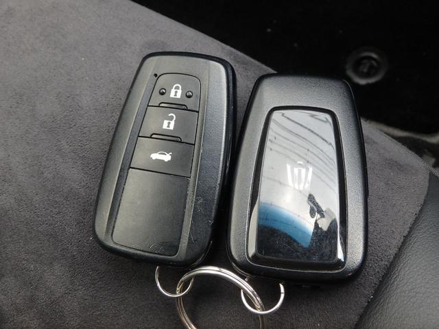 クラウンハイブリッド Ｓ　エレガンススタイル　前後ドライブレコーダー　ＥＴＣ　ナビ　バックカメラ　ＬＥＤヘッドライト　ブレーキサポート　レーンサポート　ソナー　クルーズコントロール　ハンドルシフト　Ｒシートヒーター　オートマチックハイビーム（61枚目）