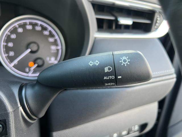 ハリアー S ETC バックカメラ クリアランスソナー オートクルーズコントロール レーンアシスト 衝突被害軽減システム オートマチックハイビーム オートライト LEDヘッドランプ アルミホイール スマートキー(22枚目)