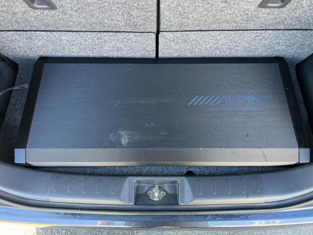 ワゴンＲスティングレー Ｔ　ＥＴＣ　ナビ　オートライト　ＨＩＤ　スマートキー　アイドリングストップ　シートヒーター　ベンチシート　ＣＶＴ　盗難防止システム　ＡＢＳ　アルミホイール　衝突安全ボディ　エアコン　パワーステアリング（20枚目）