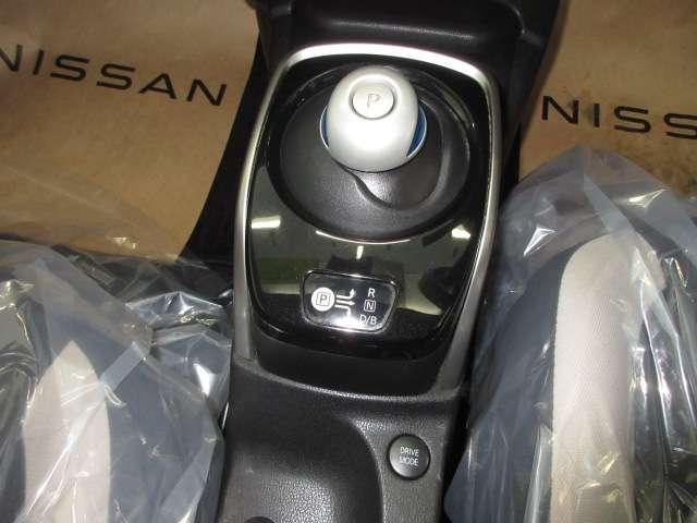 ノート １．２　ｅ－ＰＯＷＥＲ　Ｘ　ＥＴＣ付き　３６０°カメラ　運転席助手席エアバック　レーンキープ　ＡＵＴＯエアコン　１オーナー　ナビＴＶ　ＡＷ　運転席エアバッグ　キーレスエントリー　ＬＥＤヘッド　ＥＴＣ車載器　パワーウィンドウ　メモリーナビ（12枚目）