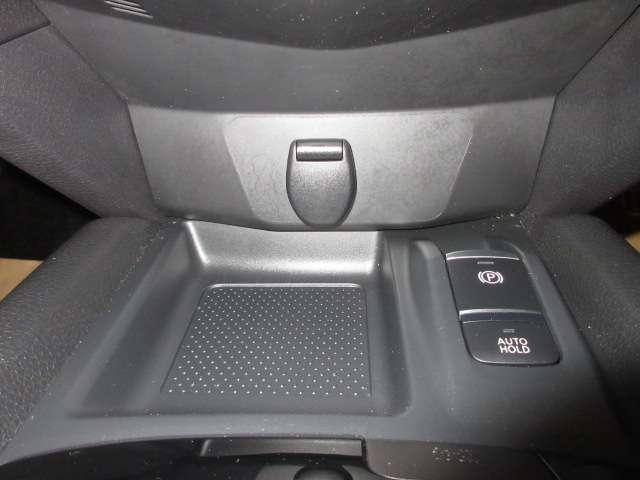 エクストレイル ２．０　２０Ｘ　２列車　ナビ／ＴＶ　車線逸脱警報　Ｂカメラ　インテリキー　Ａストップ　ＬＥＤライト　アルミホイール　ＥＴＣ　Ｄレコ　ナビ・ＴＶ　エアコン　メモリーナビ　盗難防止システム　キーレスエントリー　ワンセグテレビ　ＡＢＳ（20枚目）