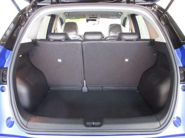 オーラ 1.2 G レザーエディション ディスプレイオーディオ 追突防止 レーダークルーズ 車線逸脱警報装置 LED 盗難防止 バックモニター ETC メモリーナビゲーション AW キーレスエントリー オートエアコン 展示試乗車UP ABS パワーウィンドウ(7枚目)