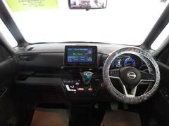 【ルームクリーニング】車内はシートをはじめ見えにくい箇所までキレイに仕上げております。お客様に喜んでいただくよう隅々までクリーニングしておりますので、きっと気に入っていただけるものと思います。 4