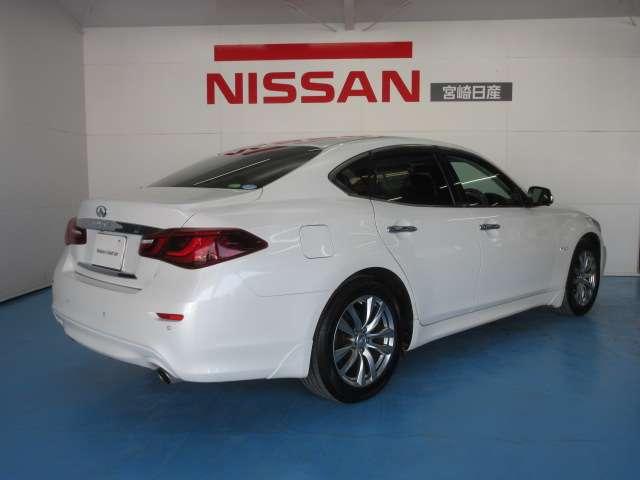 フーガハイブリッド 3.5 スマートキーPスタート プリクラッシュ メモリーナビ ワンセグTV パワーステアリング ABS エアバッグ ETC キーレス エアコン PW ナビ&TV アラウンドカメラ(7枚目)