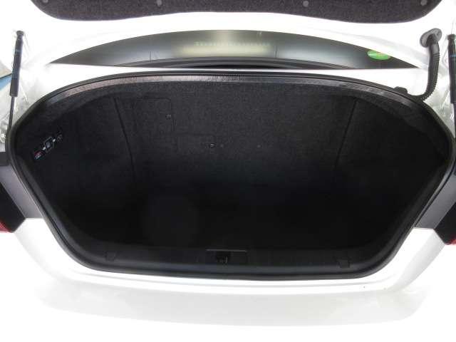 フーガハイブリッド 3.5 スマートキーPスタート プリクラッシュ メモリーナビ ワンセグTV パワーステアリング ABS エアバッグ ETC キーレス エアコン PW ナビ&TV アラウンドカメラ(9枚目)