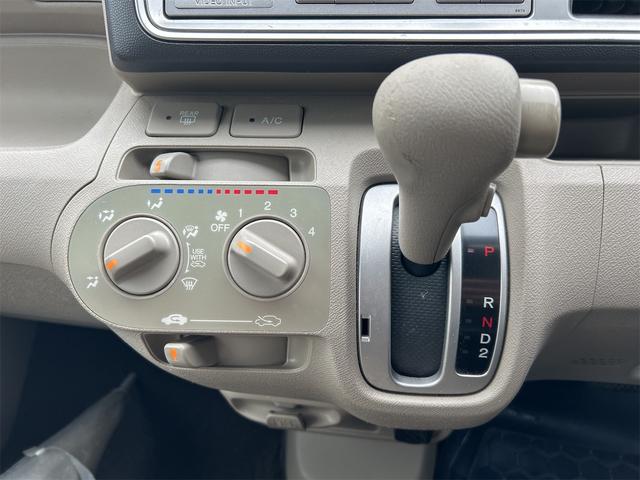 ���i�����ގ��ɕK�����삷�郌�o�[�ł��B����̂��₷�����̂ɂȂ��Ă��܂��B���Ј�x�̊����Ă��������B