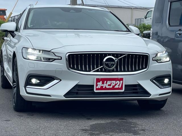 Ｖ６０ Ｔ５　インスクリプション　ターボ・純正ナビ・フルセグＴＶ・全方位カメラ・ＣＤ・ステアリモコン・ＥＴＣ２．０・キーフリー・追従式クルコン・アイドリングストップ・シティセーフティ・横切り防止・車線逸脱抑制・後側方車両検知警報（35枚目）