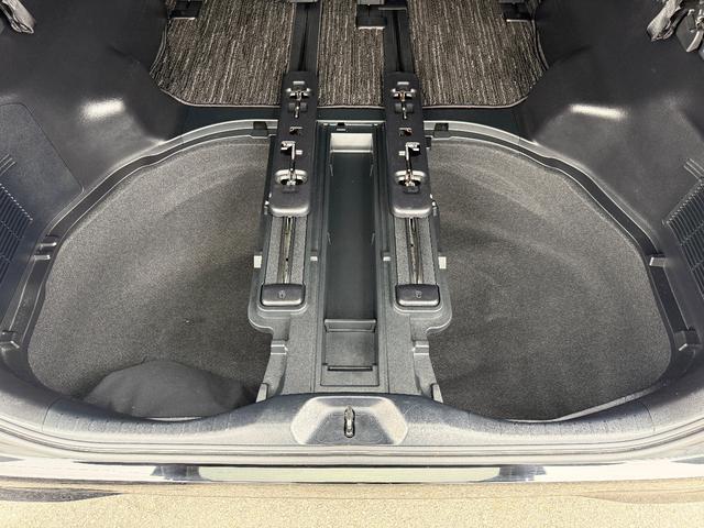 アルファード 2.5S 両側電動・9型純正DSPオーディオ・ナビ・フルセグTV・バックカメラ・DVD/CD/BT・12.1型純正リアモニター・ステアリモコン・ETC・プッシュスター(31枚目)