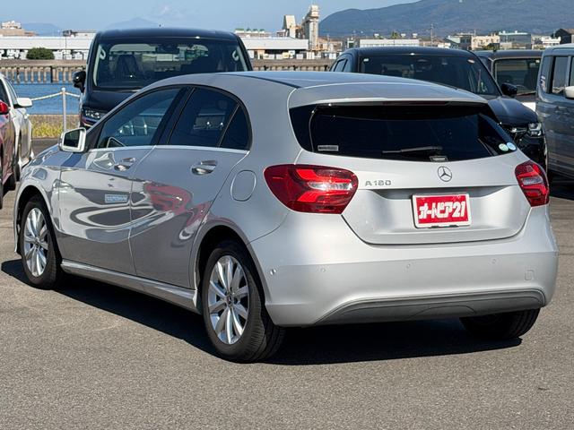 Ａクラス Ａ１８０　スタイル　ターボ・純正ナビ・フルセグＴＶ・バックカメラ・ＤＶＤ／ＣＤ／ＢＴ・ステアリモコン・ＥＴＣ２．０・プッシュスタート・追従式クルコン・パドルシフト・アイドリングストップ・アクティブブレーキアシスト（4枚目）
