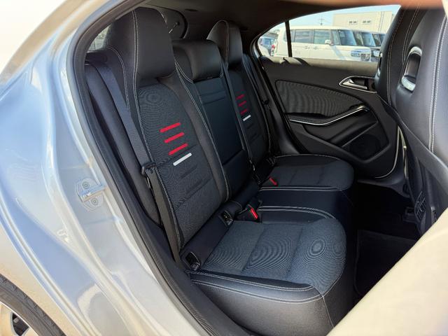 Ａクラス Ａ１８０　スタイル　ターボ・純正ナビ・フルセグＴＶ・バックカメラ・ＤＶＤ／ＣＤ／ＢＴ・ステアリモコン・ＥＴＣ２．０・プッシュスタート・追従式クルコン・パドルシフト・アイドリングストップ・アクティブブレーキアシスト（25枚目）