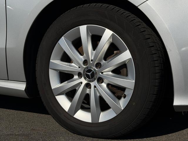 Ａクラス Ａ１８０　スタイル　ターボ・純正ナビ・フルセグＴＶ・バックカメラ・ＤＶＤ／ＣＤ／ＢＴ・ステアリモコン・ＥＴＣ２．０・プッシュスタート・追従式クルコン・パドルシフト・アイドリングストップ・アクティブブレーキアシスト（32枚目）