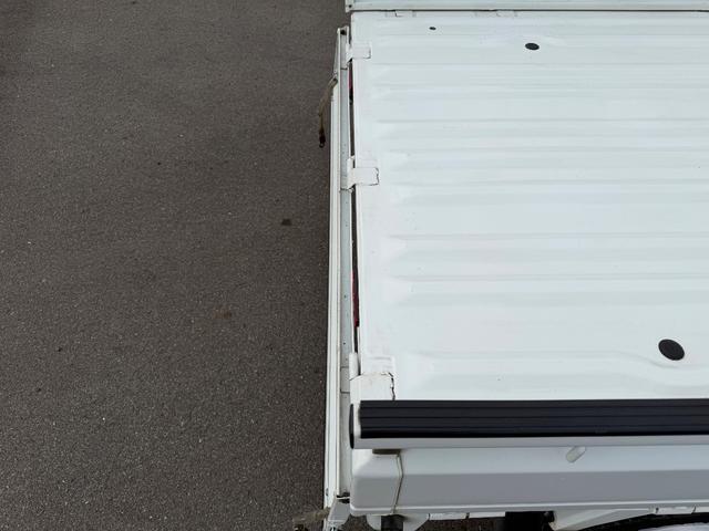 お車の下取はもちろん買取も行っております。査定金額提示後のお客様への請求は一切ありません。査定料は頂いておりませんのでお気軽にお問い合わせ下さい。