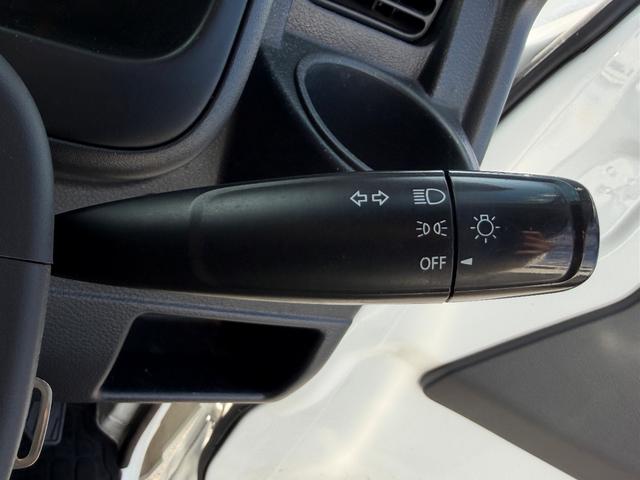 キャリイトラック 頑丈ダンプ　４ＷＤ・５ＭＴ・電動ダンプ・三方開・純正ＡＭ／ＦＭラジオ・エアコン・パワステ・トランスファーレバー・ライトレベライザー・運転席エアバッグ（9枚目）