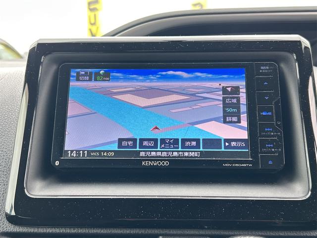 ヴォクシー ZS 煌 ETC バックカメラ ナビ TV 両側電動スライドドア オートライト LEDヘッドランプ スマートキー アイドリングストップ 電動格納ミラー 後席モニター 3列シート CVT アルミホイール CD(4枚目)