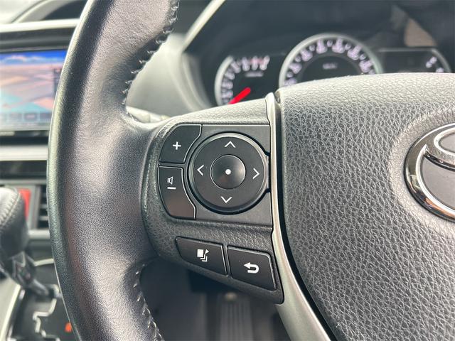 ヴォクシー ZS 煌 ETC バックカメラ ナビ TV 両側電動スライドドア オートライト LEDヘッドランプ スマートキー アイドリングストップ 電動格納ミラー 後席モニター 3列シート CVT アルミホイール CD(48枚目)