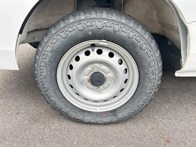 ハイゼットトラック スタンダードSAIIIt 4WD・5速MT・純正AM/FMラジオ・キーレス・スマアシIII・横滑り防止・あおりガード・荷台マット・運転席エアバッグ・ABS(7枚目)