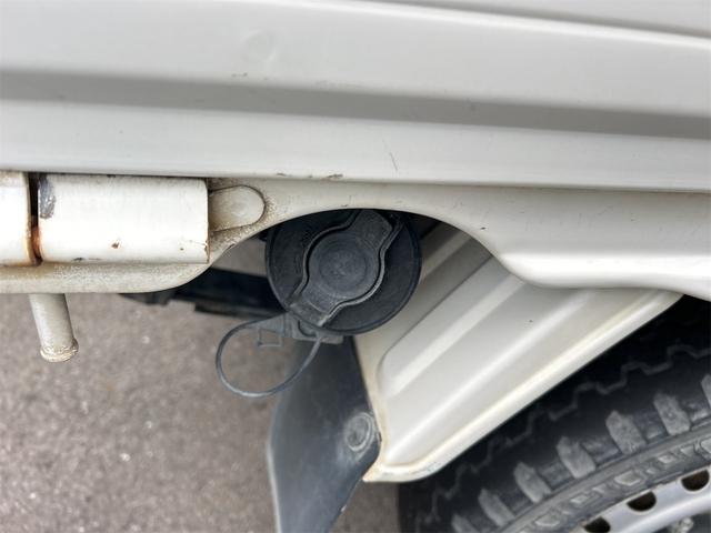 ハイゼットトラック スタンダードSAIIIt 4WD・5速MT・純正AM/FMラジオ・キーレス・スマアシIII・横滑り防止・あおりガード・荷台マット・運転席エアバッグ・ABS(13枚目)