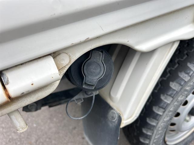 ハイゼットトラック スタンダードSAIIIt 4WD・5速MT・純正AM/FMラジオ・キーレス・スマアシIII・横滑り防止・あおりガード・荷台マット・運転席エアバッグ・ABS(19枚目)