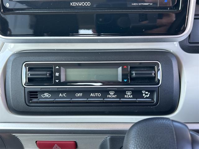 手の届きやすいところで簡単操作ができる空調付き!オールシーズンお好みの温度調節ができます。