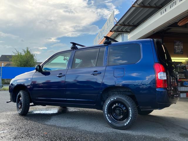 プロボックス ＤＸコンフォート　リフトアップ　４ＷＤ　フロントバンパーガード　スチールホイールブラック塗装　トーヨーオープン　カントリーＲＴ新品　ＥＴＣ　ディスプレイオーディオ　サイド＆バックカメラ　ルーフキャリア　トヨタエンブレム（12枚目）