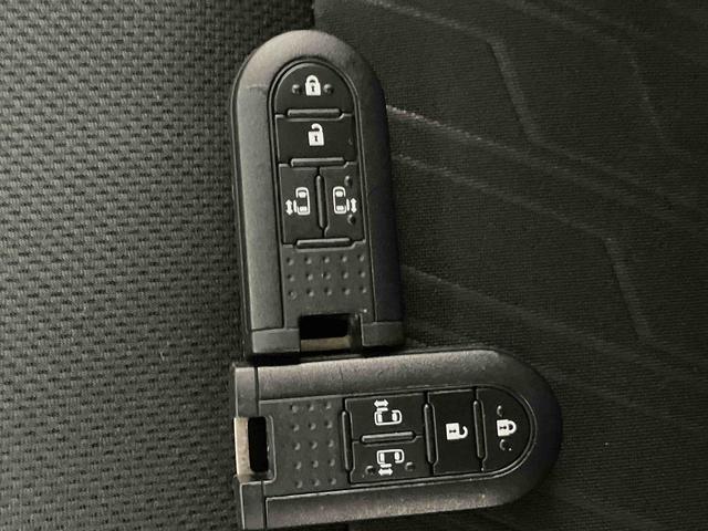 トール カスタムＧ　ＳＡＩＩＩ　スマートアシスト搭載　後席両側電動スライドドア　パノラマモニター対応　オートエアコン　オートライト　キーフリー　アイドリングストップ　電動ドアミラー（63枚目）