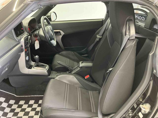 フロントシートです。ゆったり運転ができます。長距離ドライブもラクラク♪♪