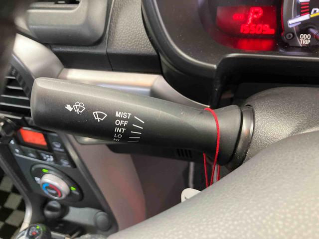 自動車保険もおまかせ下さい！保険資格をもったスタッフがお客様のニーズにあったプランをご提案させていただきます。