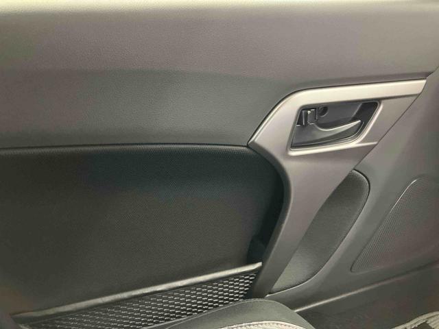 気になる車両がございましたら、ぜひ一度ご来店頂き、是非お客様の目でご覧になって頂ければと思います。可能な限りネットで詳細を掲載していますが、やはり現車確認頂くほうが間違いないと思います。