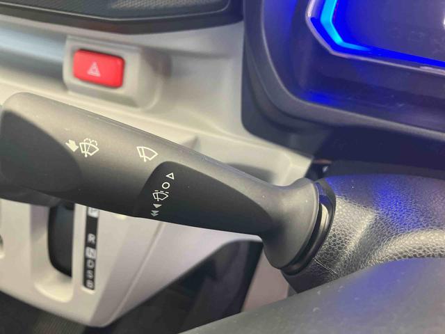 自動車保険もおまかせ下さい！保険資格をもったスタッフがお客様のニーズにあったプランをご提案させていただきます。