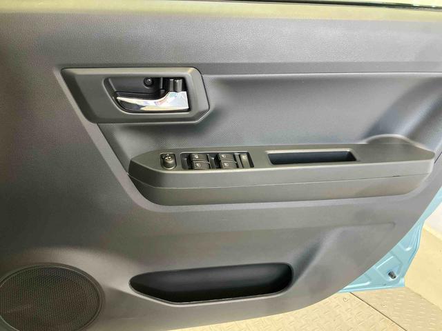 また、お車にあまり詳しくない方でも安心して立ち寄って頂けるお店作りを目指しています。中古車選びに不安があるという多くのお客様の声に応えるべく『親切・丁寧・明瞭』をキーワードにしっかりサポート致します。