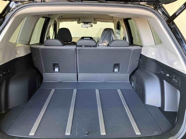 広々ラゲッジスペースです。いろんな荷物も積み込みしやすくなってます！！