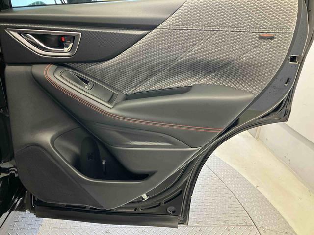 ご検討のお車が決まりましたら「見積依頼」ボタンからご質問やご要望などをどんどんお寄せください。ご希望に添えるように目一杯頑張ります！