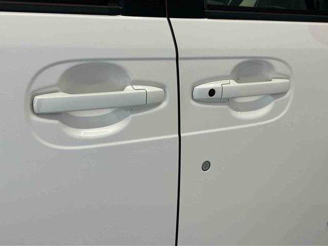 N-BOXカスタム G・Aパッケージ 後席両側スライドドア(片側電動) バックカメラ付き オートエアコン オートライト(28枚目)