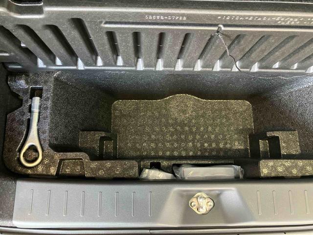 �J�[�i�r�E�h���C�u���R�[�_�[��d�s�b�ȂǁA�K�v�ȕt���i������܂����猩�ώ��ɂ��\���o�������B