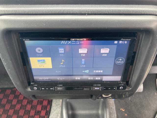 ＡＺオフロード ＸＣ　４ＷＤ　ナビ　ＴＶ　キーレスエントリー　電動格納ミラー　ＭＴ　ＡＢＳ　ＣＤ　ＵＳＢ　ミュージックプレイヤー接続可　ルーフレール　アルミホイール　衝突安全ボディ　エアコン　パワーステアリング（4枚目）