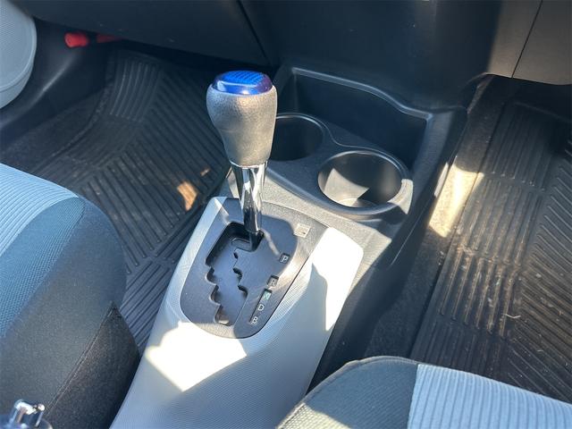 アクア S ETC バックカメラ ナビ オートライト スマートキー 電動格納ミラー CVT 衝突安全ボディ ABS ESC CD Bluetooth エアコン パワーステアリング パワーウィンドウ(8枚目)