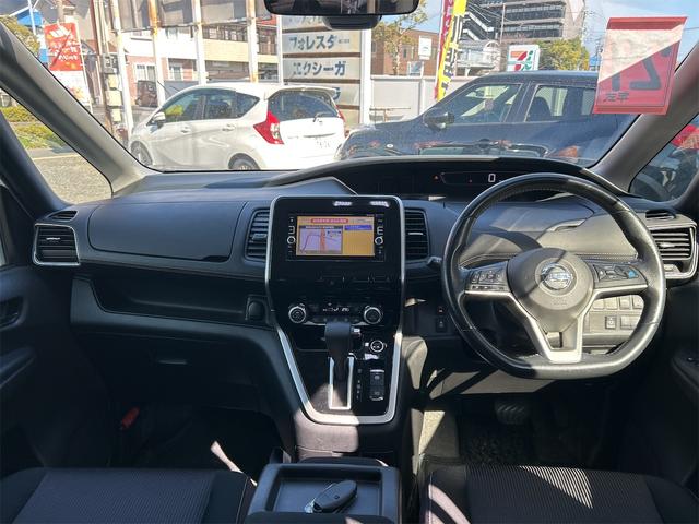 セレナ ハイウェイスター　プロパイロットエディション　ＥＴＣ　バックカメラ　ナビ　ＴＶ　クリアランスソナー　オートクルーズコントロール　衝突被害軽減システム　両側電動スライドドア　オートライト　スマートキー　アイドリングストップ　電動格納ミラー（2枚目）