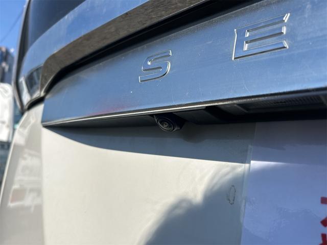 セレナ ハイウェイスター　プロパイロットエディション　ＥＴＣ　バックカメラ　ナビ　ＴＶ　クリアランスソナー　オートクルーズコントロール　衝突被害軽減システム　両側電動スライドドア　オートライト　スマートキー　アイドリングストップ　電動格納ミラー（17枚目）